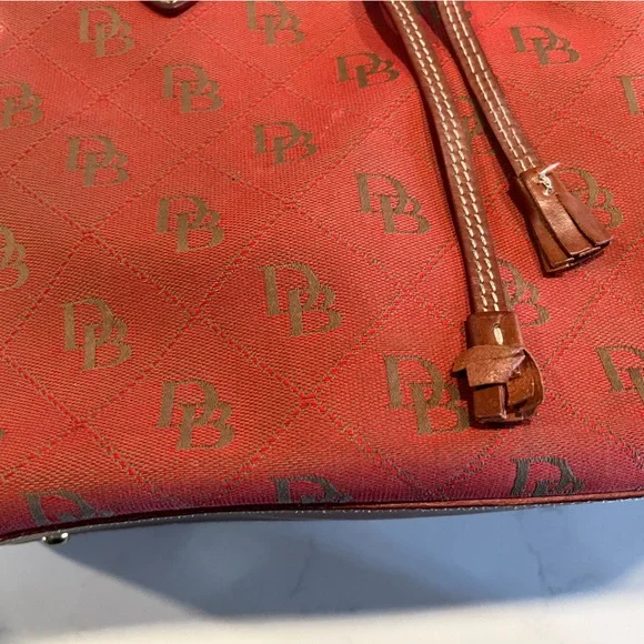 Dooney & Bourke Alto Italy Tassel Tote Satchel Purse Bag - Picture 2 of 9